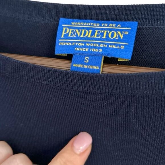 Pendleton Navy & Cream Silk Blend Striped Long Sleeve Sweater, Size Small - Picture 3 of 6